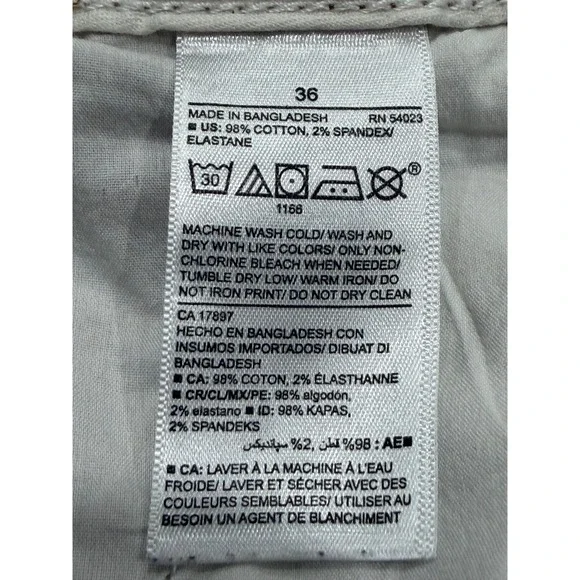 Old Navy Lived-In Straight Cargo Shorts Mens 36 Built-In Flex Casual Gorpcore - Picture 3 of 4